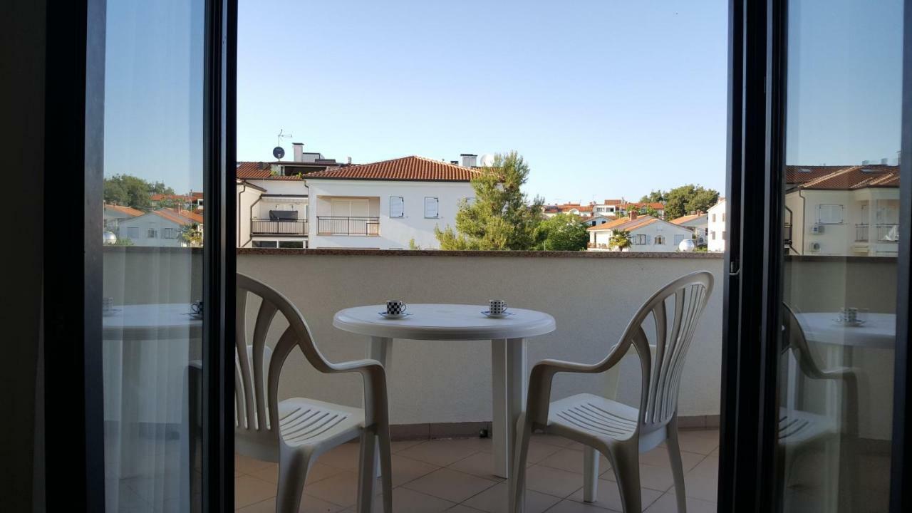 Apartment Valentina Porec Exterior photo